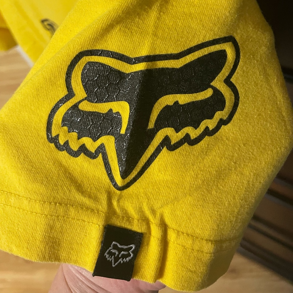 Yellow Fox Tee - Picture 4 of 5